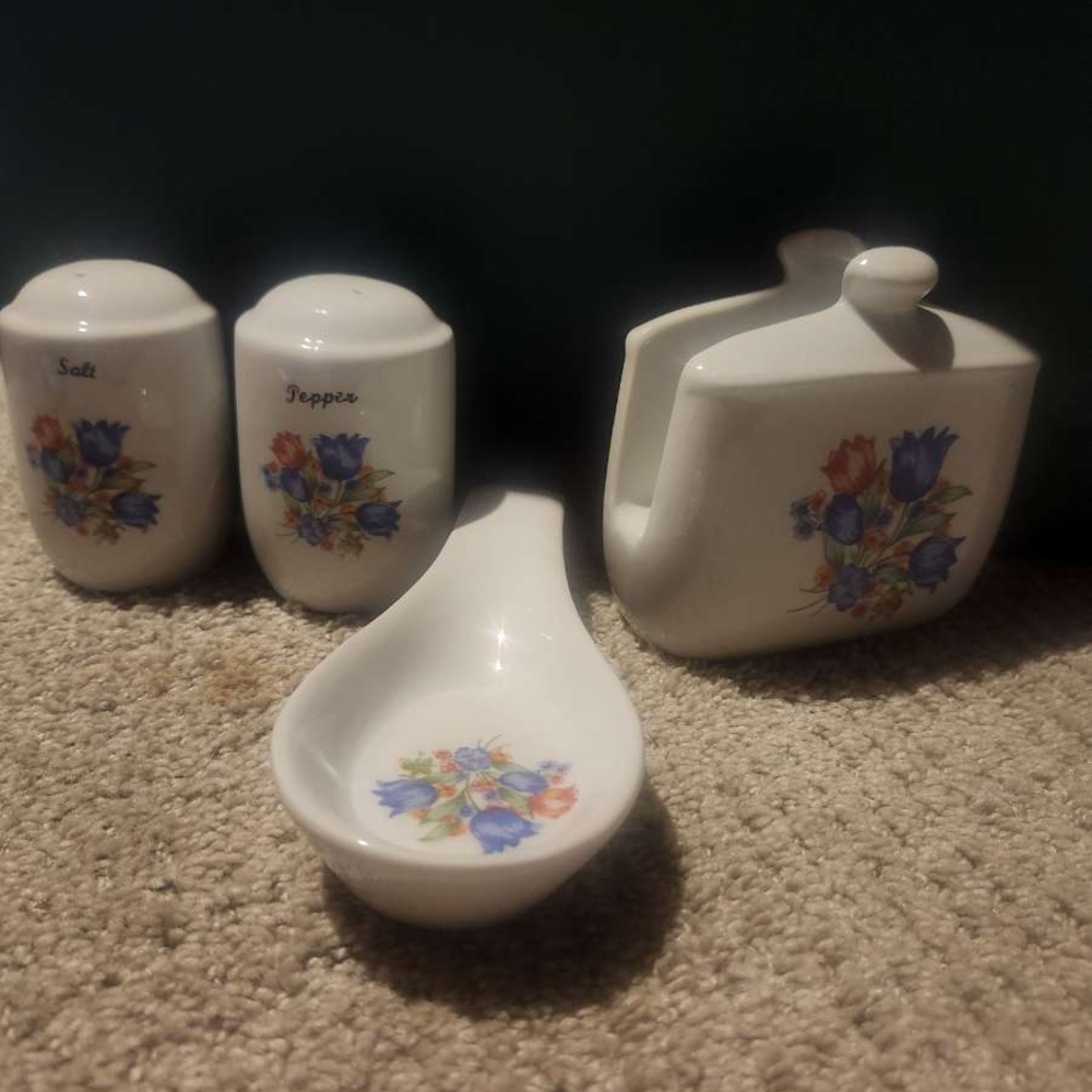 Floral Ceramic Kitchen Set